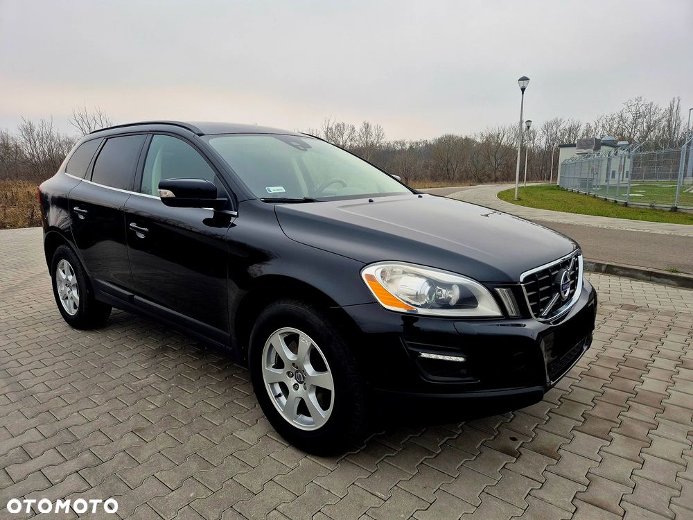 Volvo XC 60 2.4D AWD Momentum - 8