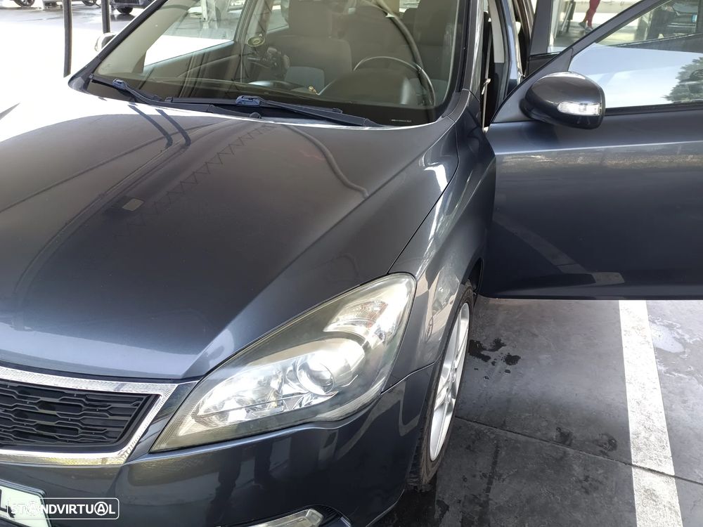 Kia Ceed SW 1.6 CRDi EX ISG - 8