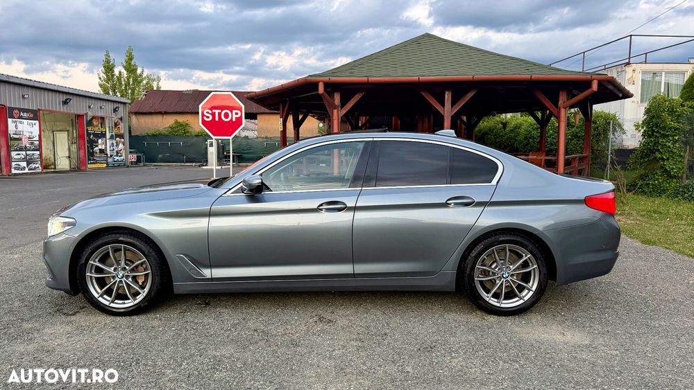 BMW Seria 5 530i AT - 4
