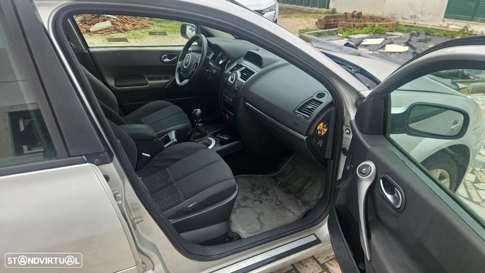 Renault Mégane 1.5 dCi Dynamique Luxe - 11