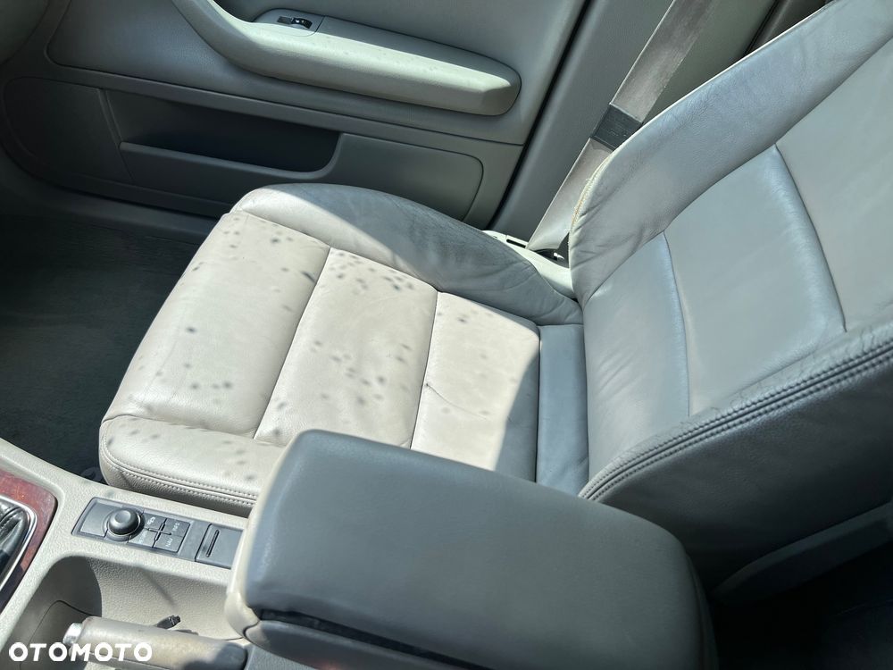 Audi A4 Avant 2.0 TDI - 15
