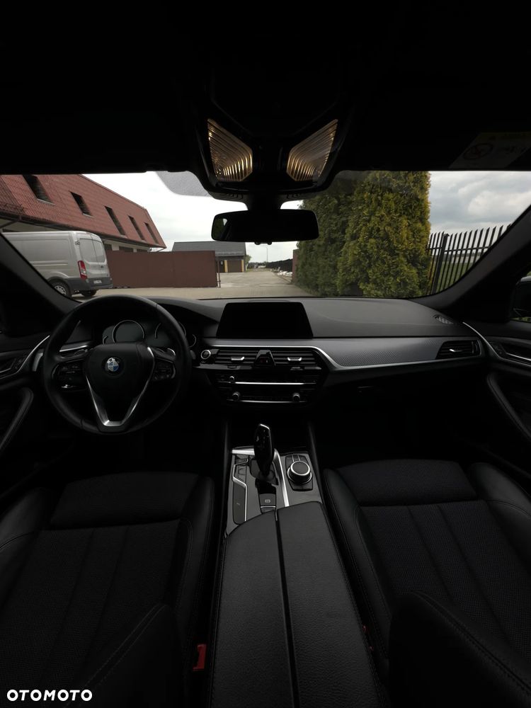 BMW Seria 5 520d xDrive Sport Line sport - 10