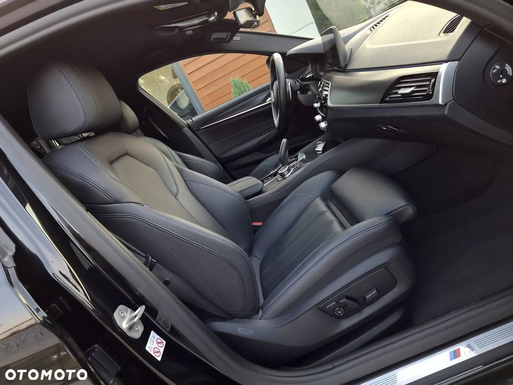 BMW Seria 5 530e M Sport sport - 11