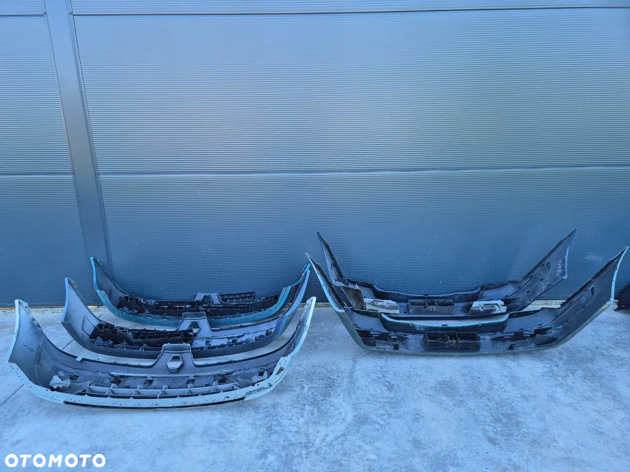 RENAULT  CLIO II / THALIA I ZDERZAK TYLNY / PRZEDNI (dostępne 6 zderzaków) - 23