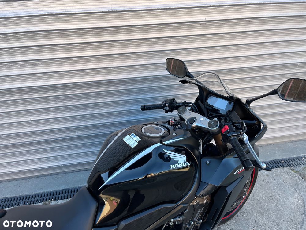 Honda CBR - 16