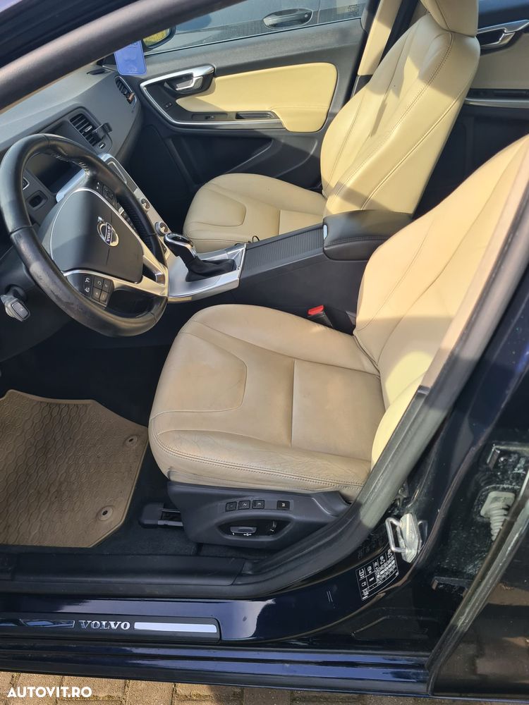 Volvo S60 D4 Momentum - 3