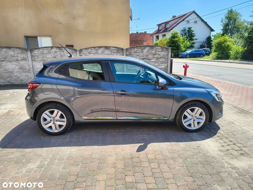 Renault Clio - 8
