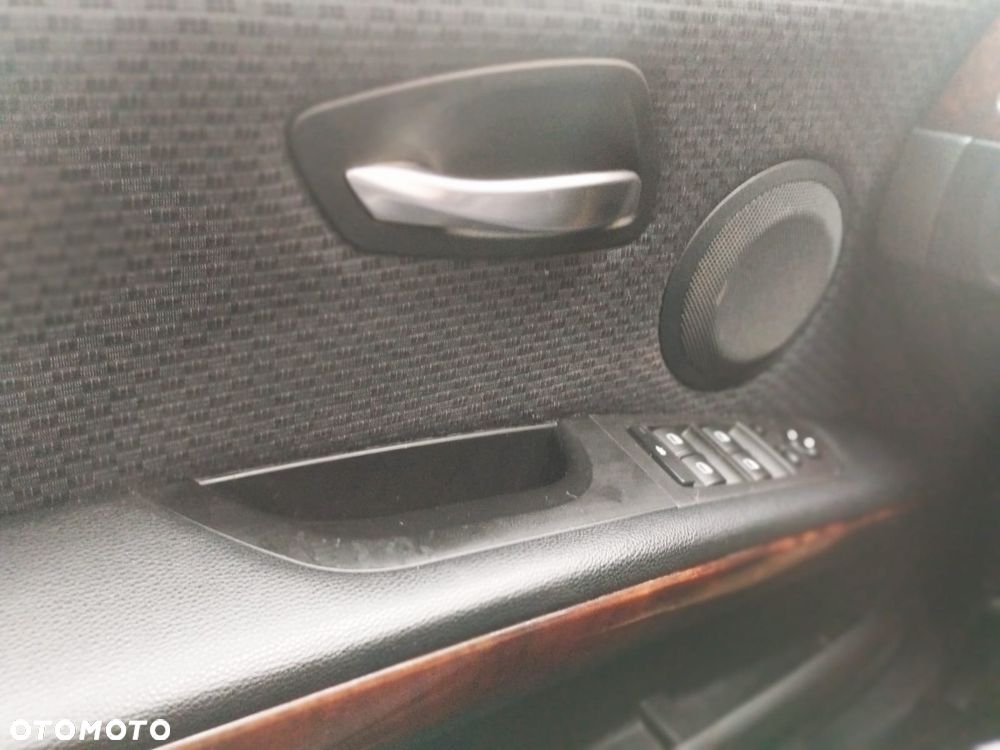 BMW Seria 3 320d - 28