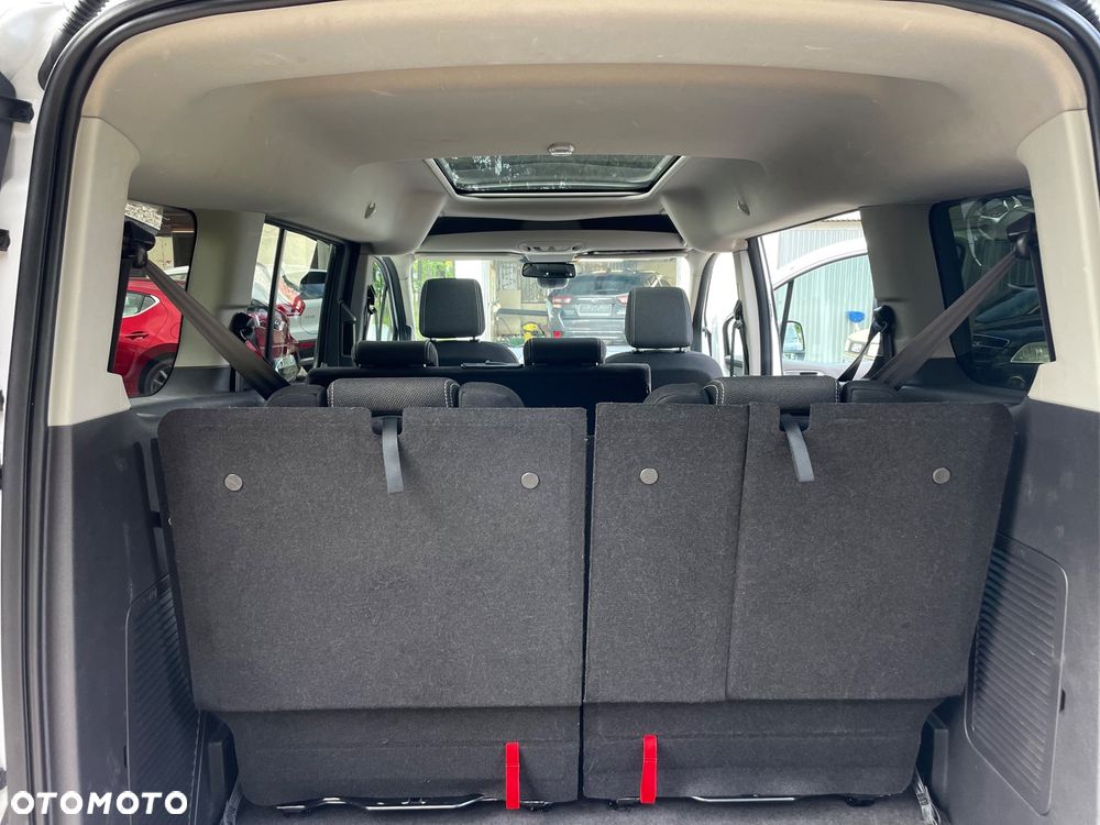 Ford Tourneo Connect Grand - 18