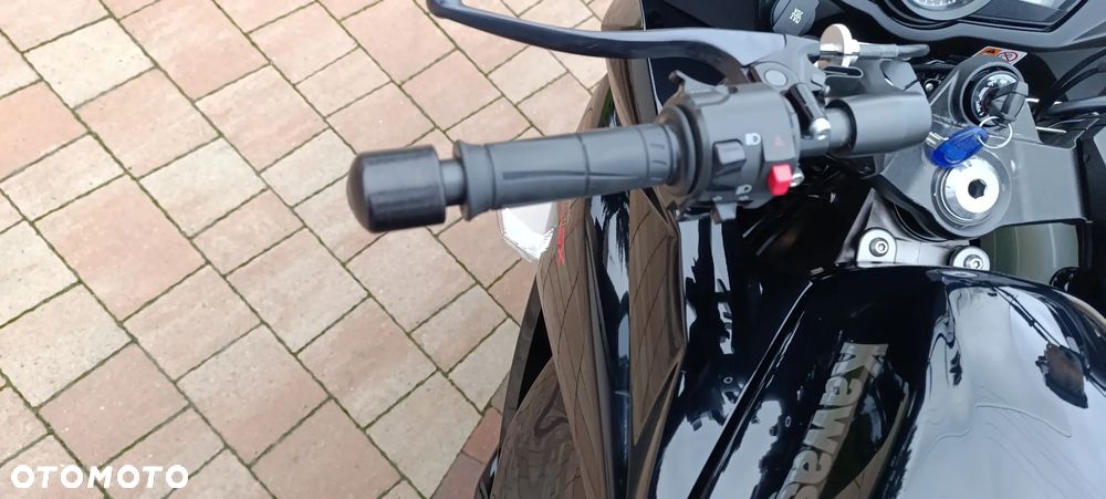 Kawasaki Ninja 1000 SX - 11