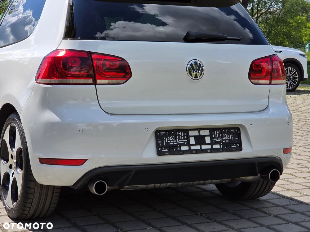 Volkswagen Golf 2.0 GTI - 17