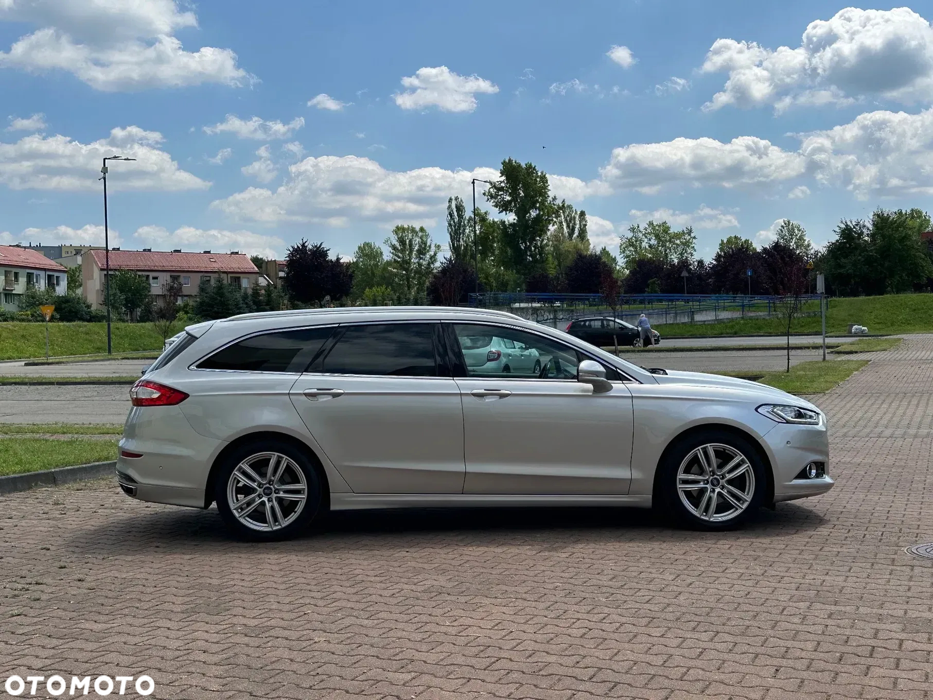 Ford Mondeo 2.0 EcoBoost Titanium - 12