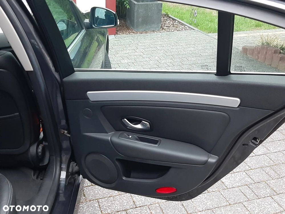 Renault Laguna 2.0 dCi Expression - 14