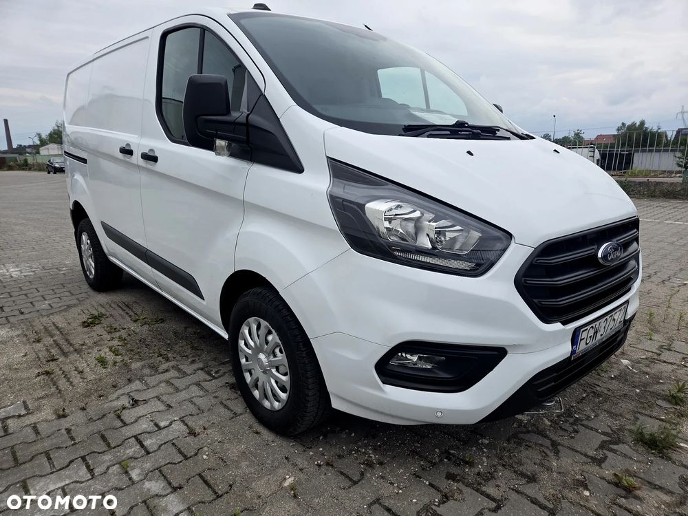 Ford CUSTOM - 2