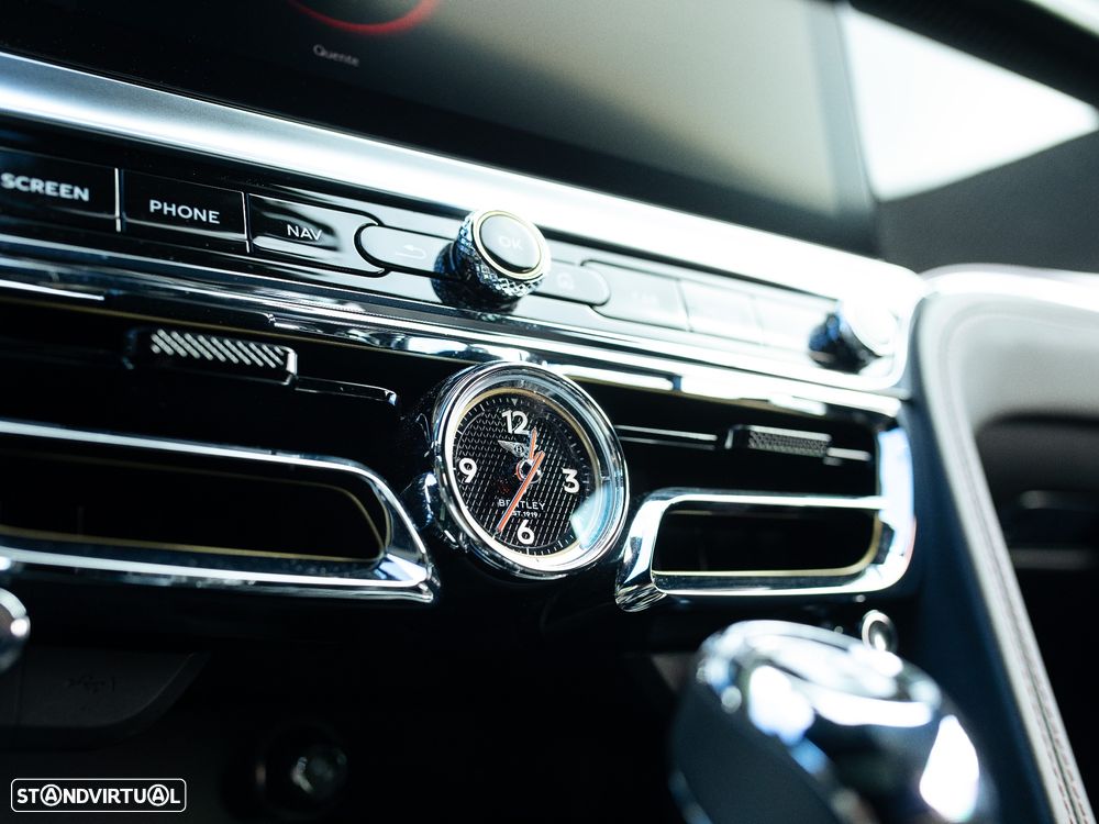 Bentley Flying Spur Hybrid - 34