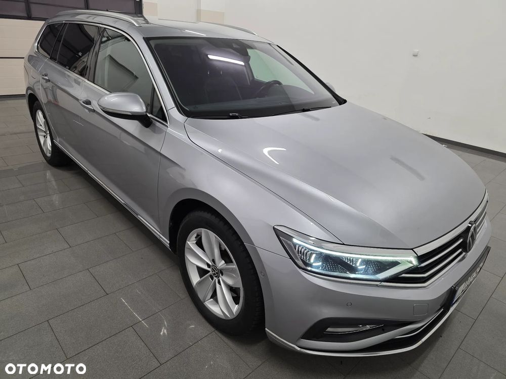 Volkswagen Passat - 32