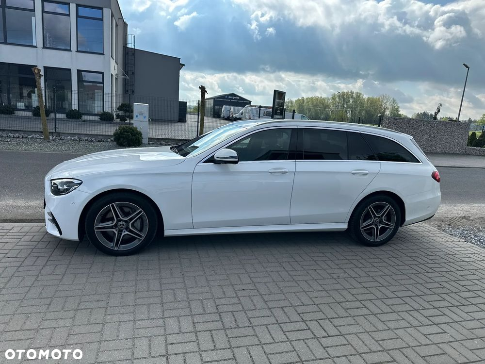 Mercedes-Benz Klasa E 300 d 4Matic T 9G-TRONIC AMG Line - 4