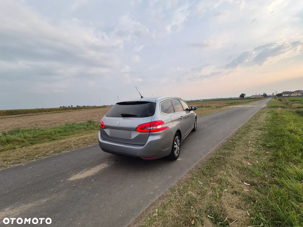 Peugeot 308 1.5 BlueHDi Allure S&S EAT8 - 5