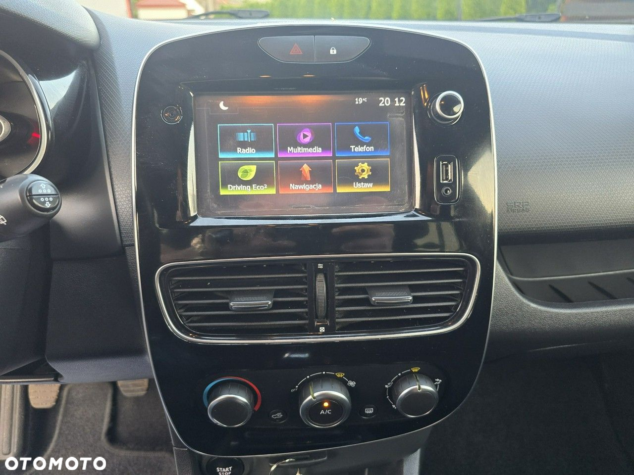 Renault Clio - 28