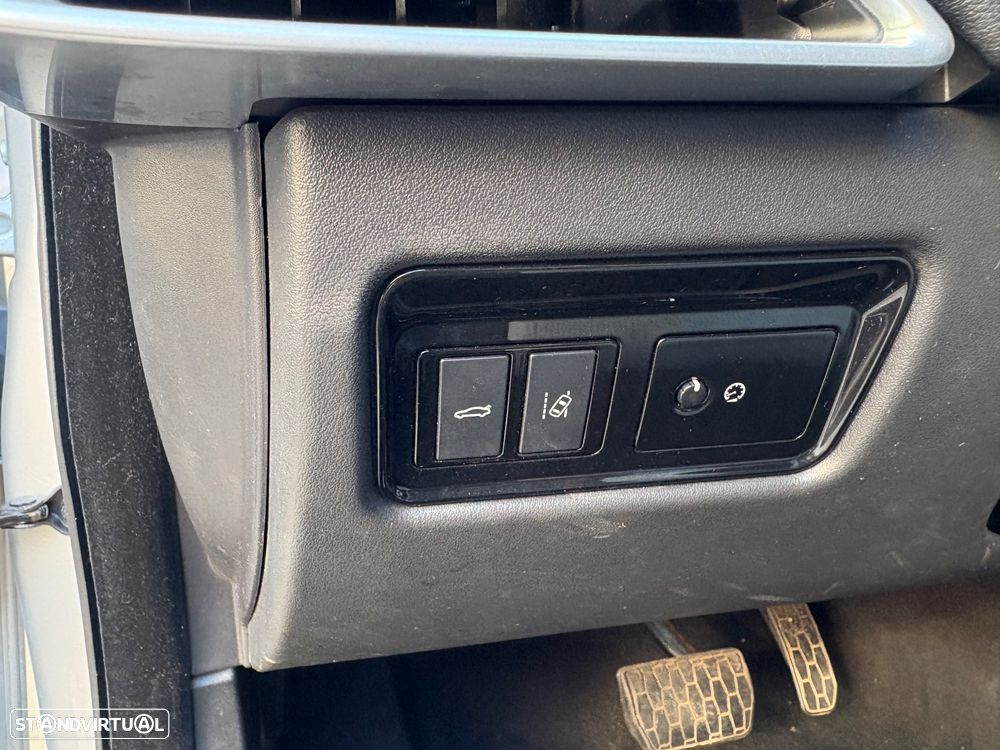 Jaguar XE 2.0 D R-Sport Aut. - 17