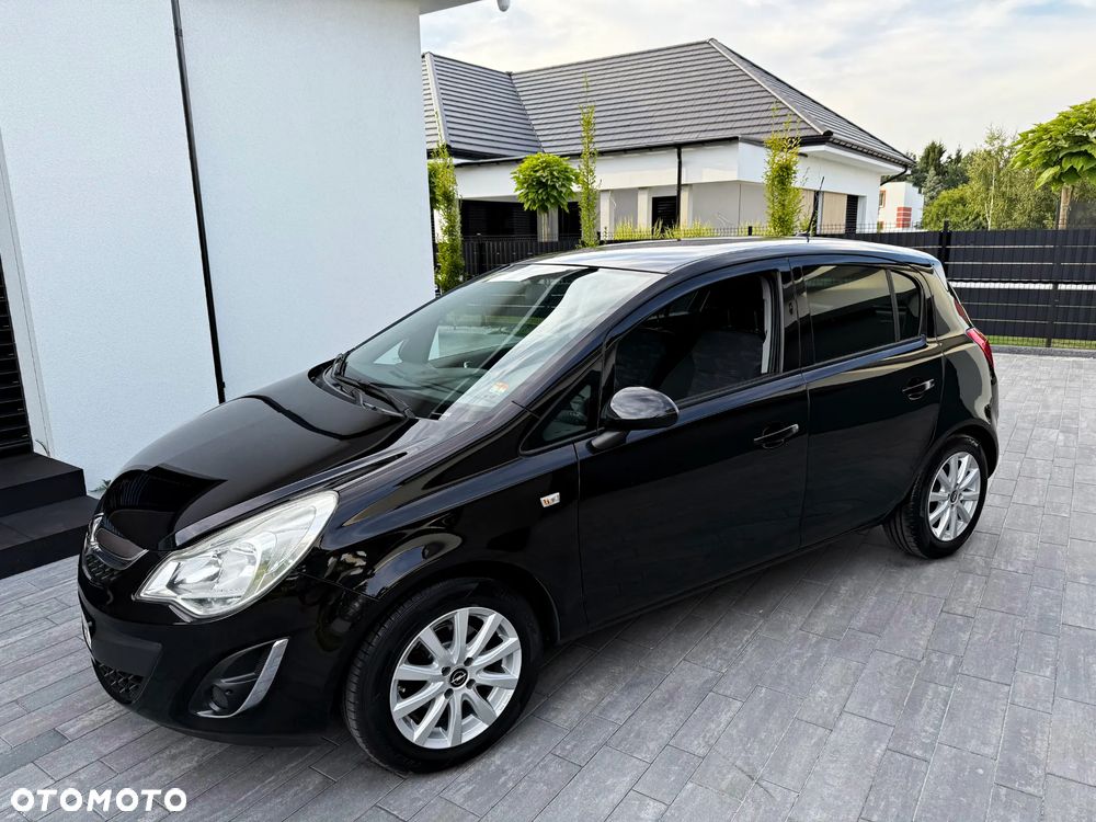 Opel Corsa 1.4 16V 150 Jahre - 9