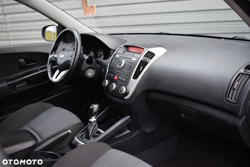 Kia Ceed 1.6 Comfort + - 6
