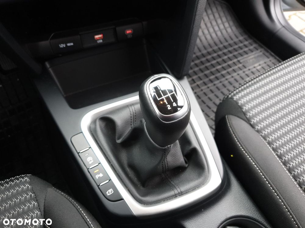 Kia Ceed 1.5 T-GDI M - 16