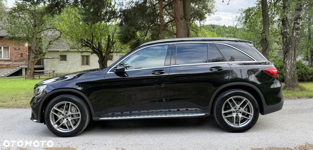 Mercedes-Benz GLC 250 4Matic 9G-TRONIC AMG Line - 12