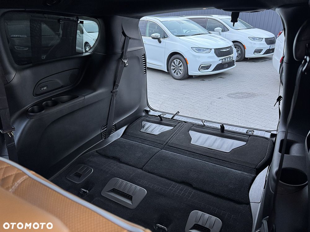 Chrysler Pacifica - 21