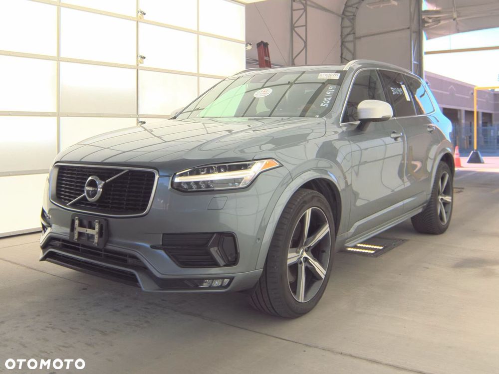 Volvo XC 90 - 1