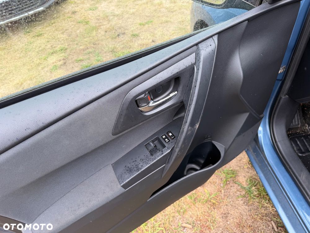 Toyota Auris - 16