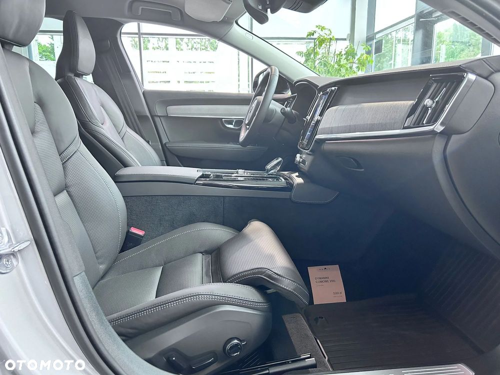Volvo V90 T6 AWD Plug-In Hybrid Plus Dark - 17