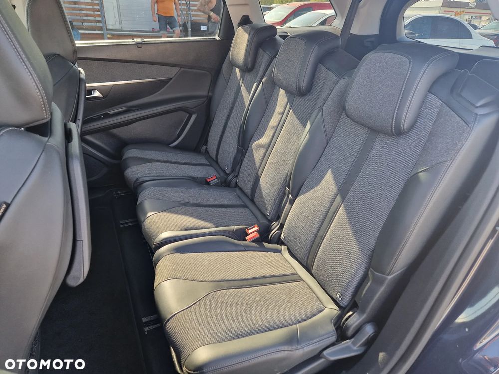 Peugeot 5008 PureTech 130 EAT8 Stop & Start Allure Pack - 18