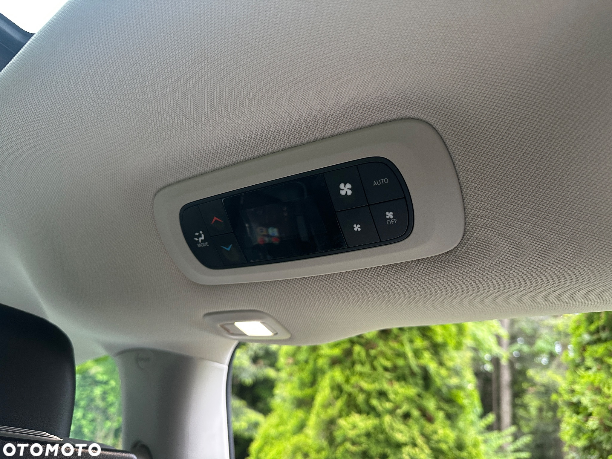 Chrysler Pacifica - 17