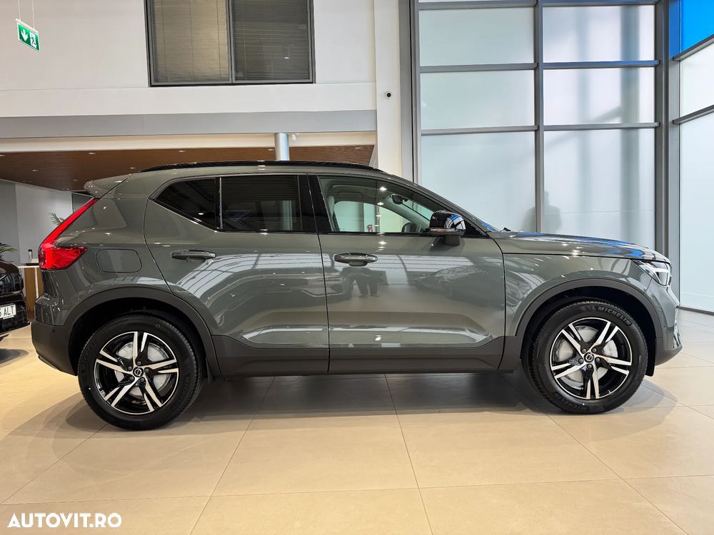 Volvo XC 40 B3 AT FWD MHEV Plus Dark - 5