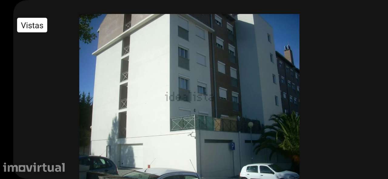 Apartamento T0 junto á Faculdade de Medicina com court Ténis - Grande imagem: 2/13