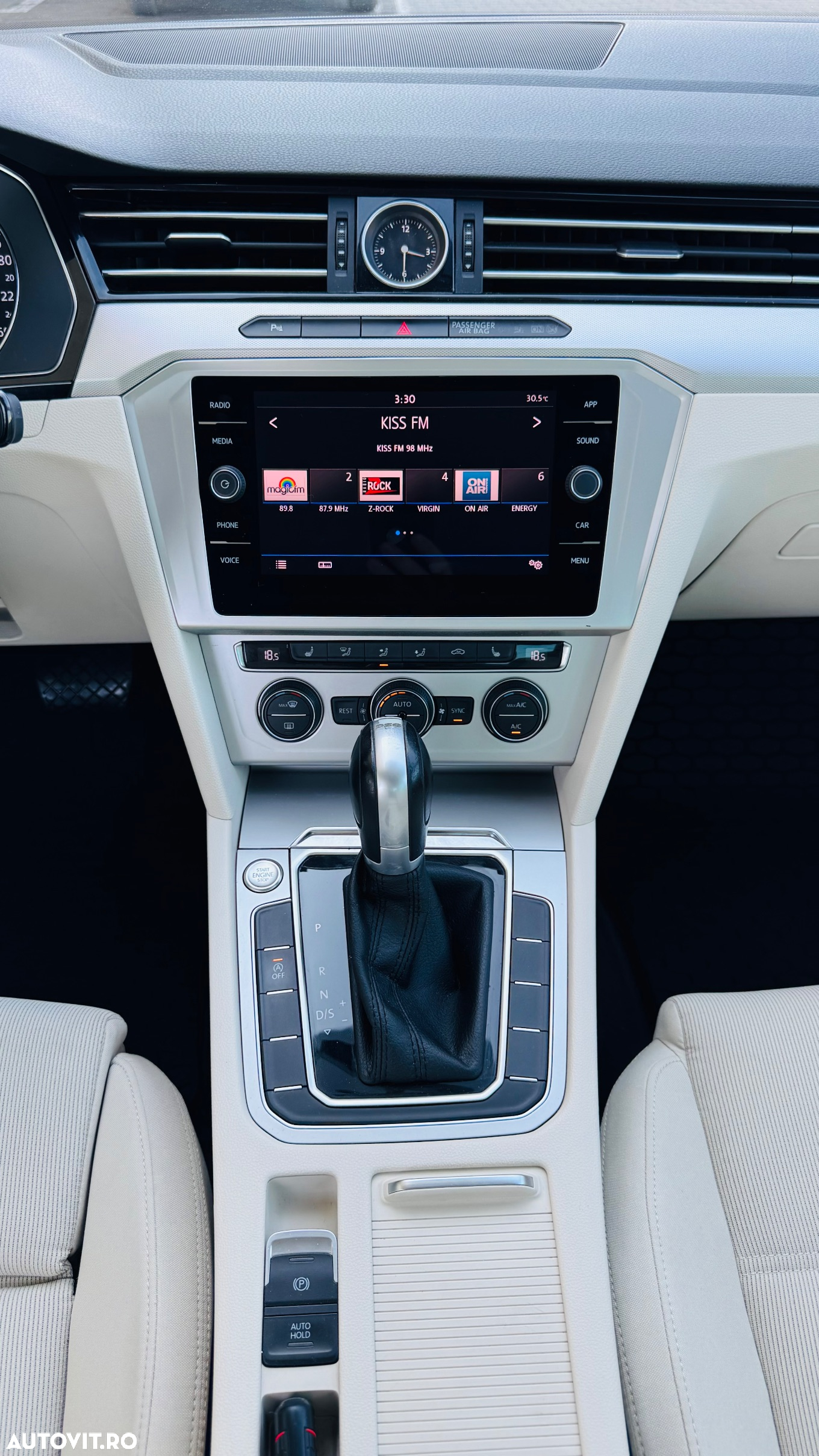 Volkswagen Passat - 13