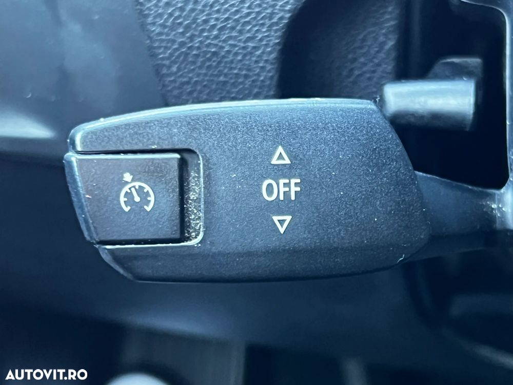 BMW Seria 3 320d DPF Touring - 24