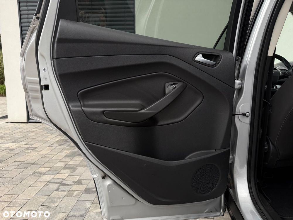 Ford Kuga 1.5 EcoBoost 2x4 Cool & Connect - 34