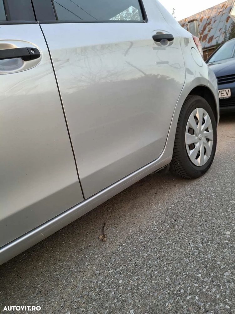 Toyota Yaris 1.3 VVT-i Sol - 6