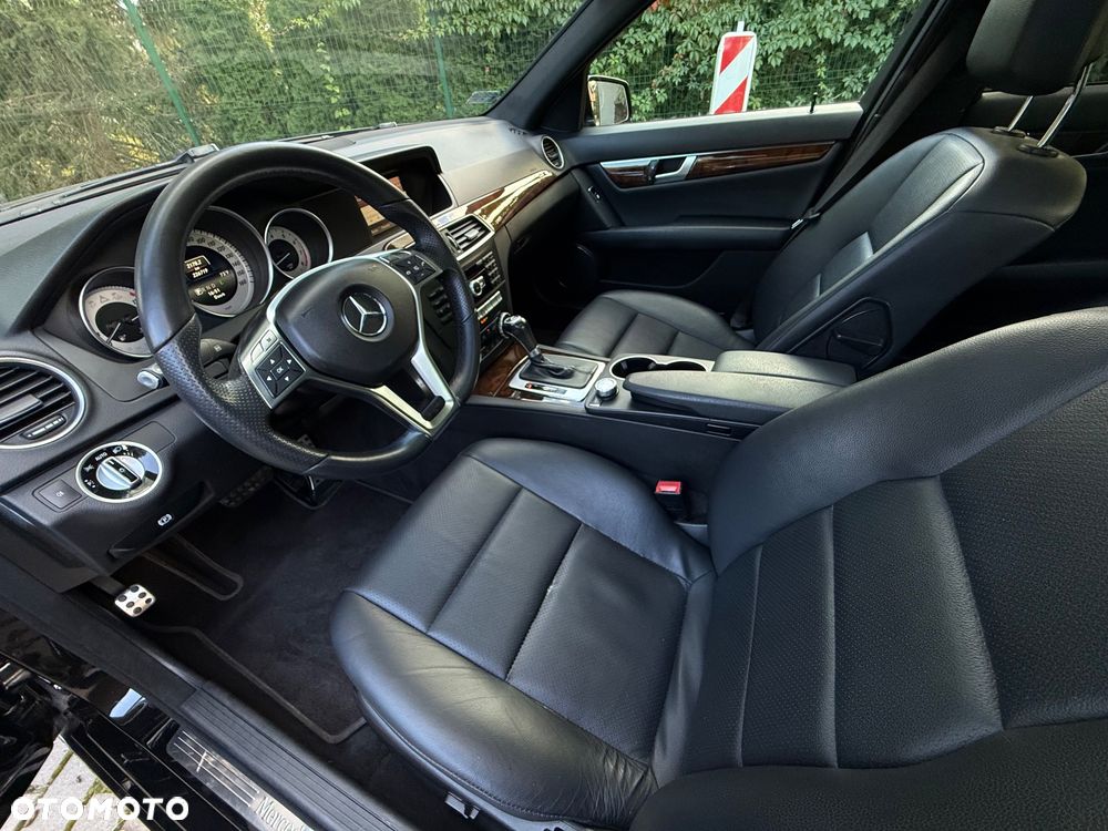 Mercedes-Benz Klasa C 250 CGI Automatik BlueEFFICIENCY SPORT EDITION - 11