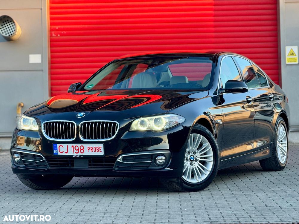 BMW Seria 5 520d Aut. Luxury Line - 2
