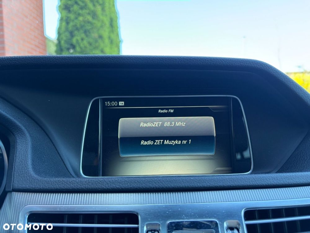 Mercedes-Benz Klasa E 250 CDI 7G-TRONIC Elegance - 17
