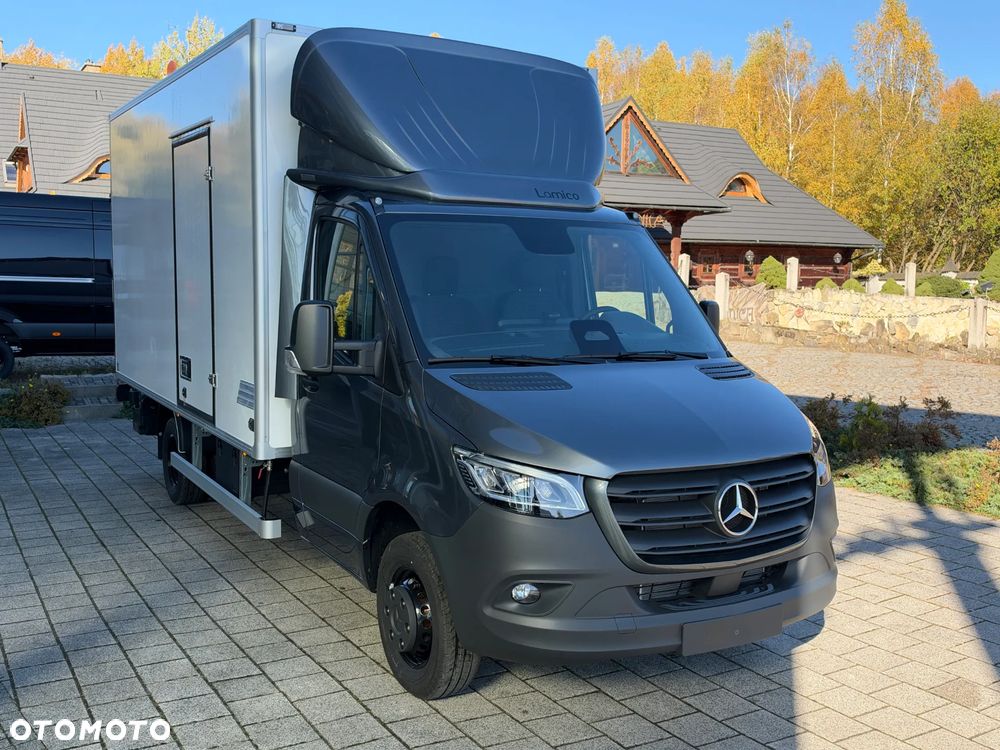 Mercedes-Benz Sprinter - 4