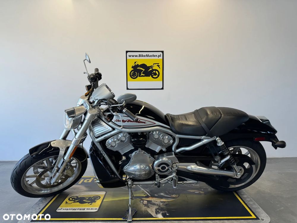 Harley-Davidson V-Rod Street Rod - 2