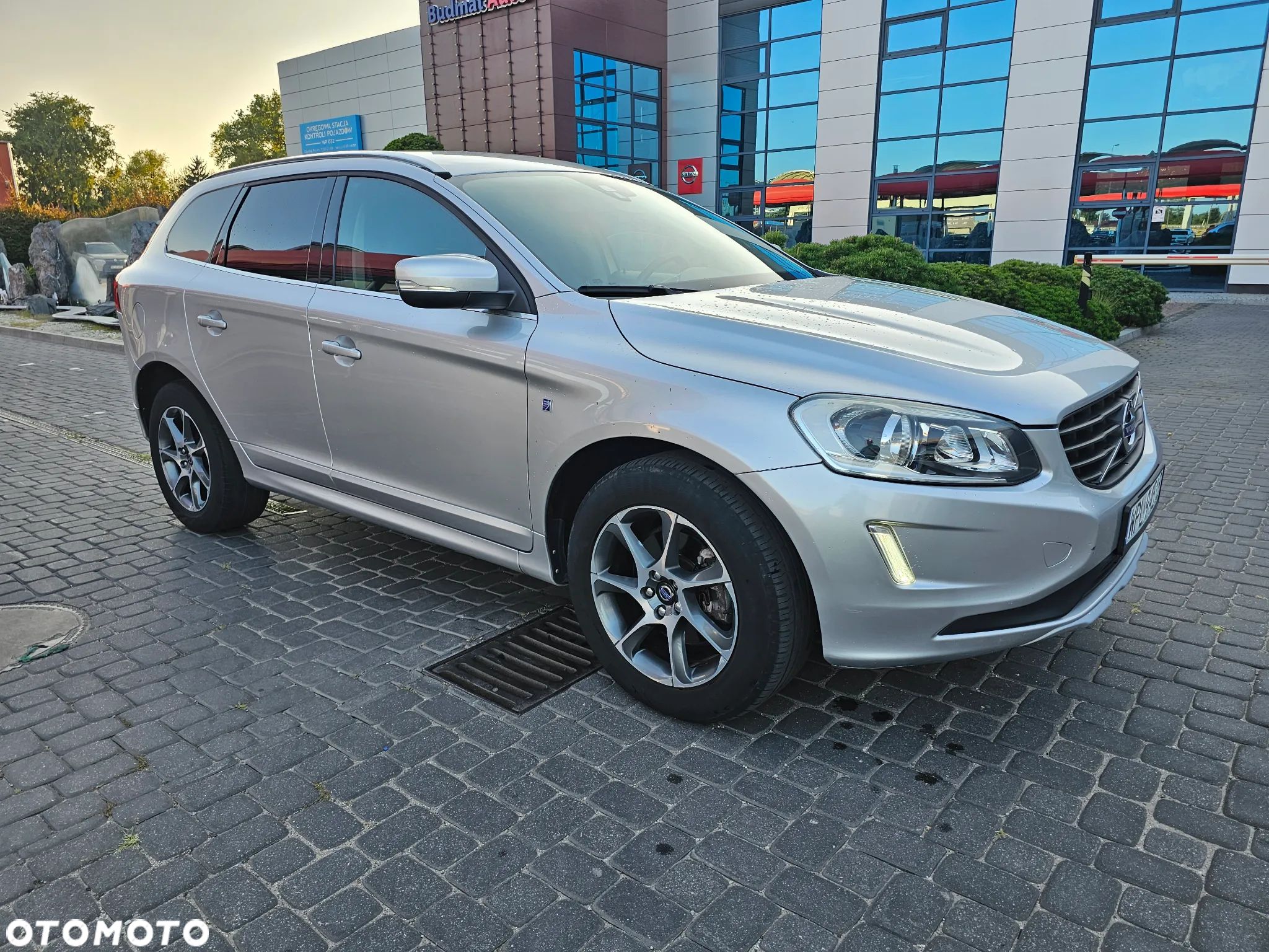 Volvo XC 60 D3 Drive-E Ocean Race - 1