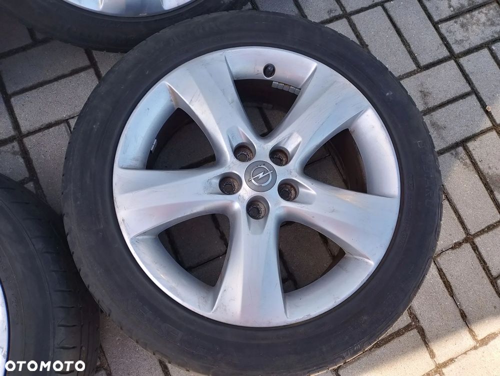 Koła Aluminiowe Alufelgi 17" Opel Astra J K 5x105 215/50/17 Opony letnie Vredestein 5mm Komplet - 6