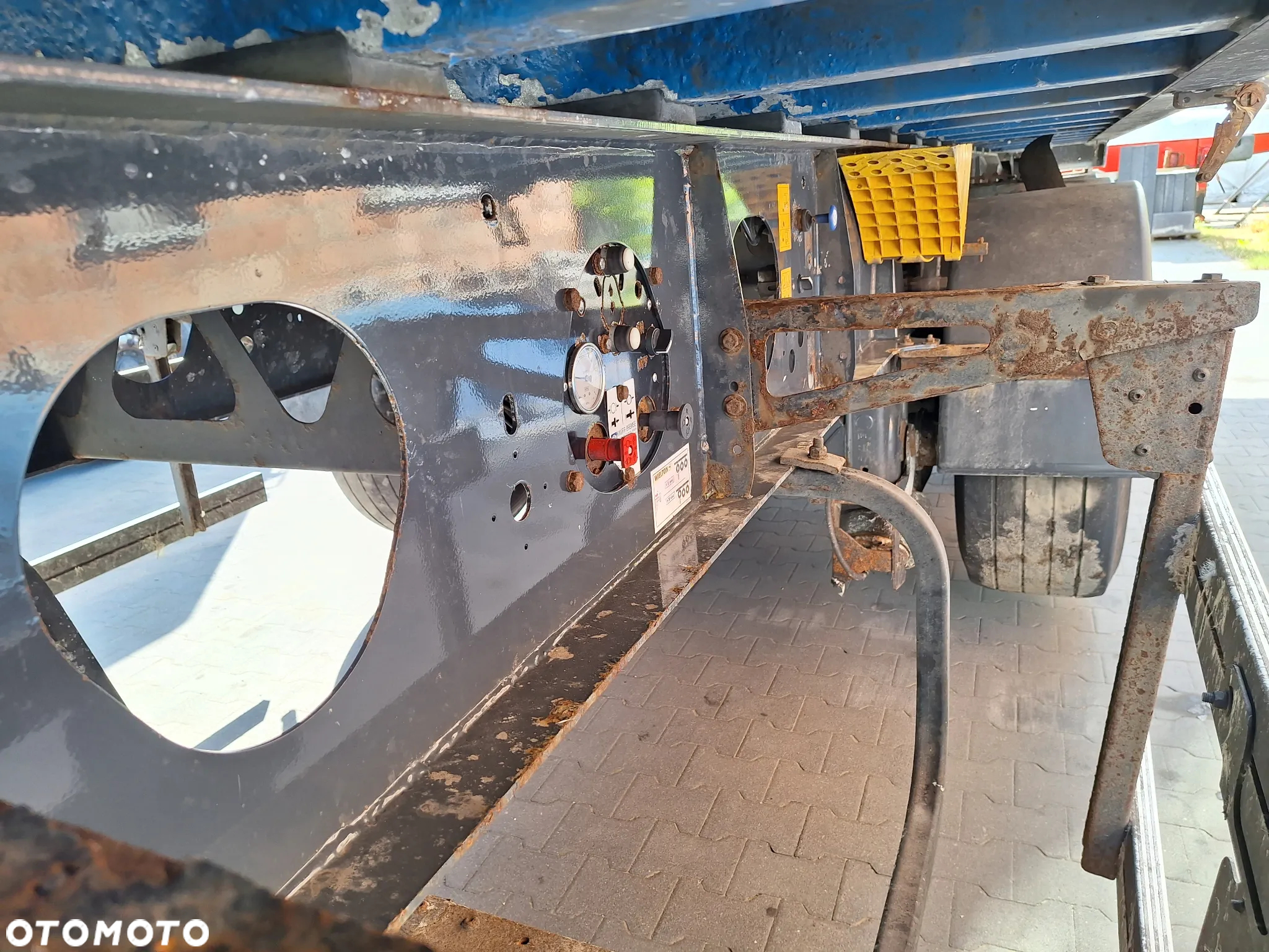 Wielton WYWROTKA 50m3 KLAPO-DRZWI SAF INTRAX TARCZA 5700kg - 12