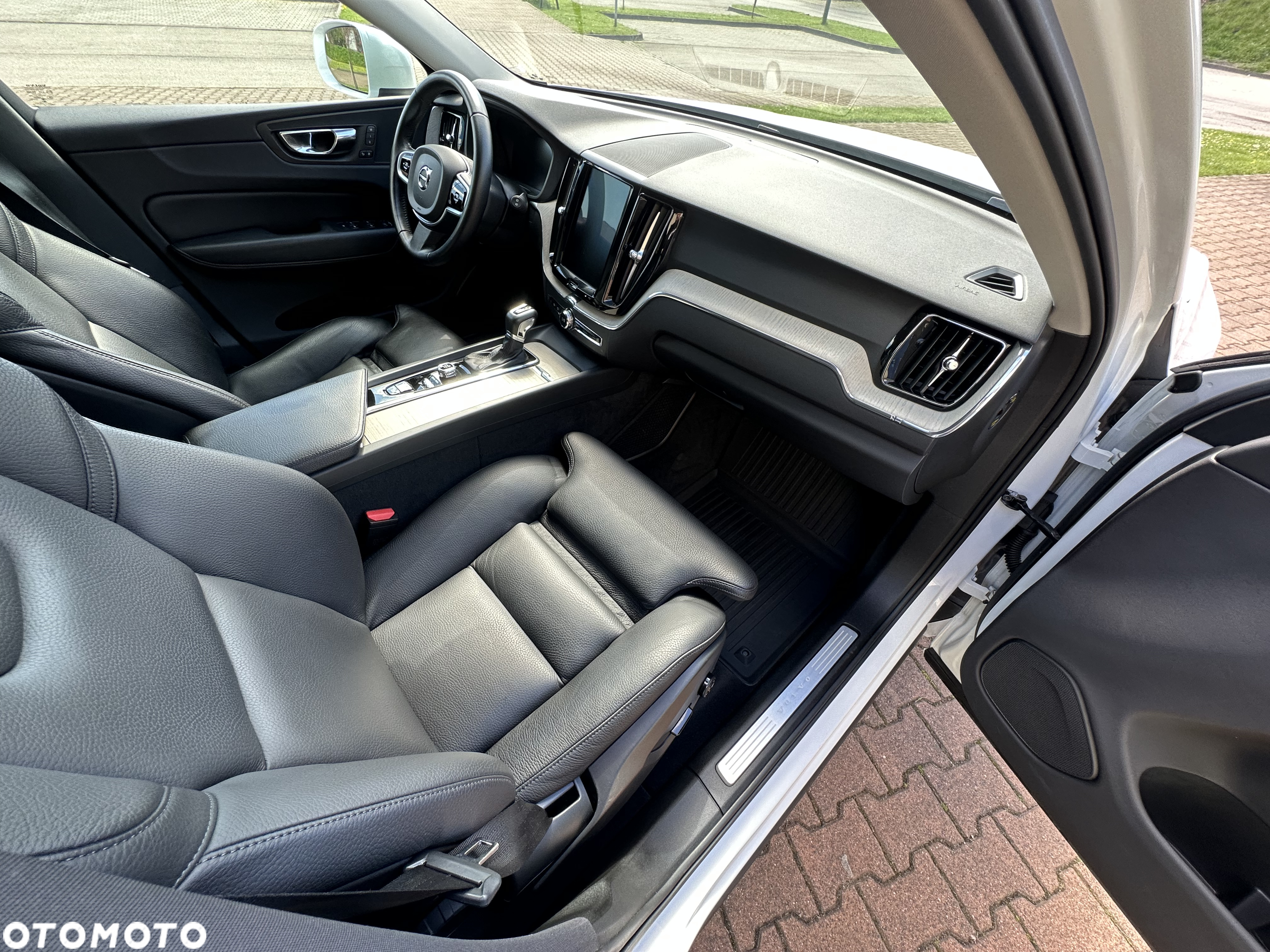 Volvo XC 60 D5 AWD Inscription - 22