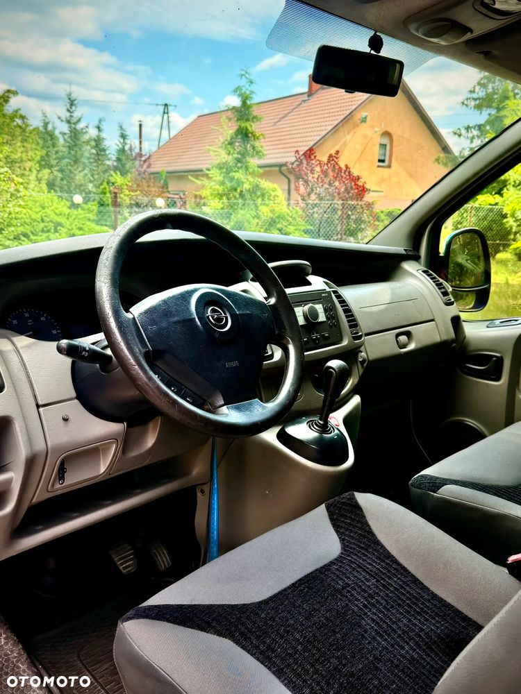 Opel Vivaro - 8